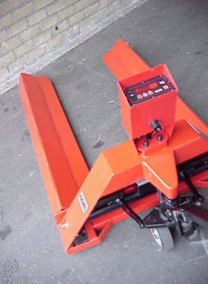 02_06_7d_1b_e-mre_egyedi_villaval_nk7